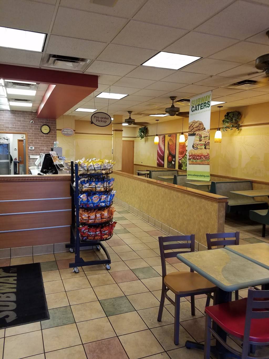 Subway | restaurant | 4089 N Lecanto Hwy, Beverly Hills, FL 34465, USA | 3527460057 OR +1 352-746-0057