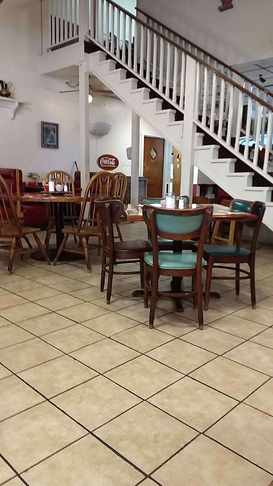 Hendersons Family Restaurant | restaurant | 415 E Avenue A, Killeen, TX 76541, USA | 2545548505 OR +1 254-554-8505