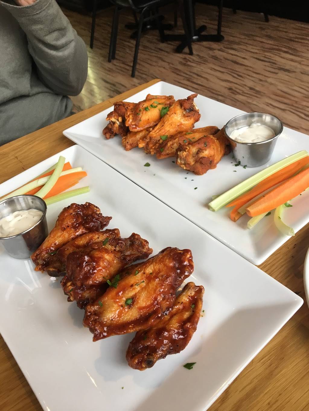 Bronx Burger Bistro | restaurant | 1426 Zerega Ave, Bronx, NY 10462, USA | 7189313676 OR +1 718-931-3676