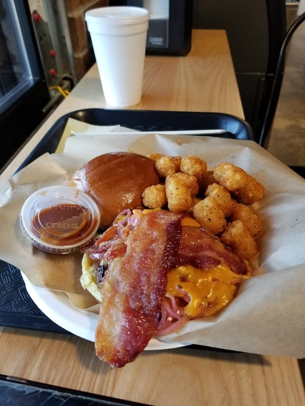 Luckys Burger & Brew Marietta | restaurant | 68 North Marietta Pkwy NW Suite 102, Marietta, GA 30060, USA | 6788100000 OR +1 678-810-0000