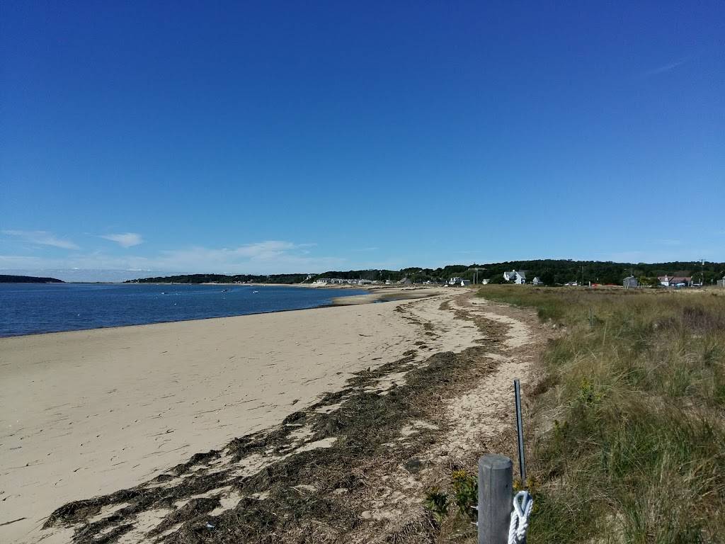 Macs Seafood Market Wellfleet | restaurant | At the Wellfleet Town Pier, 265 Commercial St, Wellfleet, MA 02667, USA | 5083490404 OR +1 508-349-0404