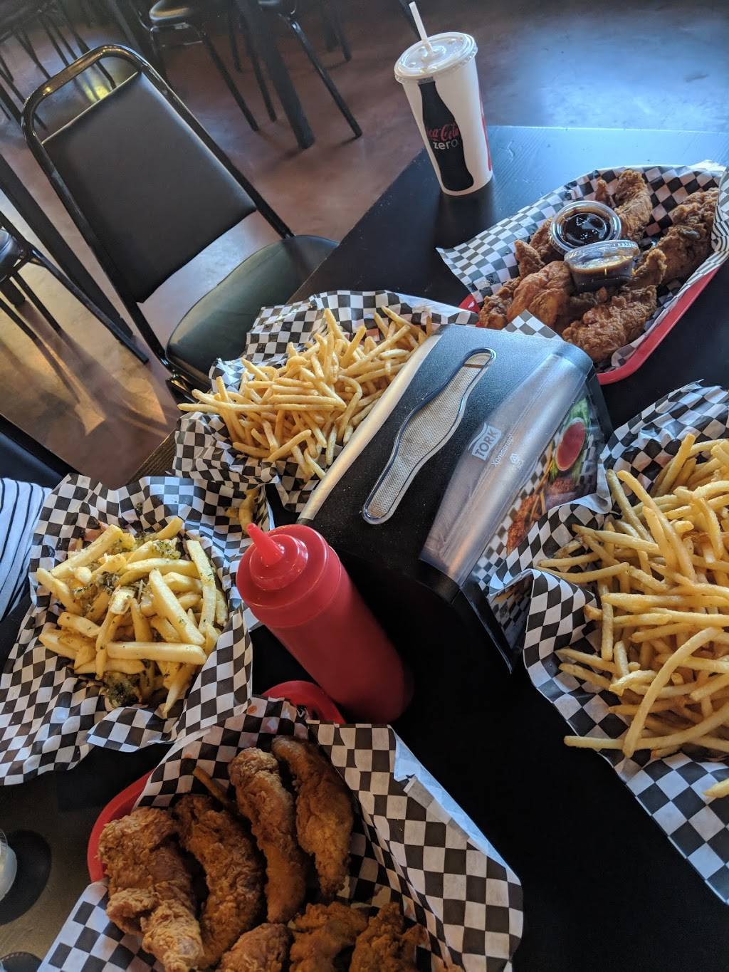 Kikis Chicken Place RANCHO | restaurant | 10394 Rockingham Dr, Sacramento, CA 95827, USA | 9163994883 OR +1 916-399-4883