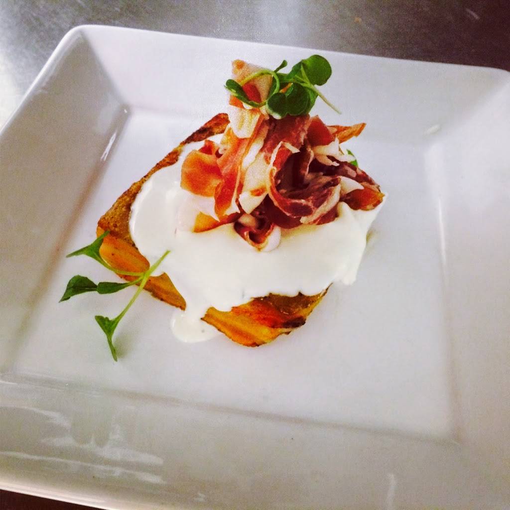 Clinton Street Social Club | restaurant | 18 1/2 S Clinton St, Iowa City, IA 52240, USA | 3193511690 OR +1 319-351-1690