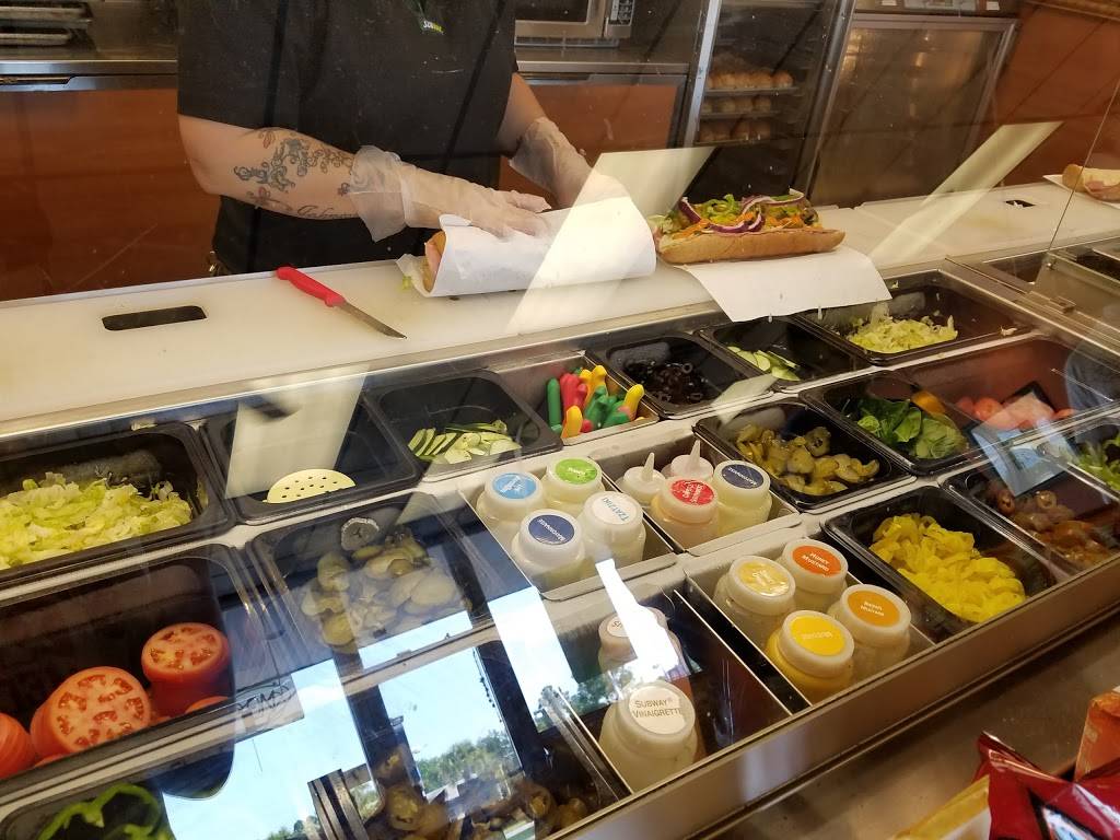 Subway | restaurant | 2282 Savannah Hwy, Charleston, SC 29414, USA | 8437660053 OR +1 843-766-0053