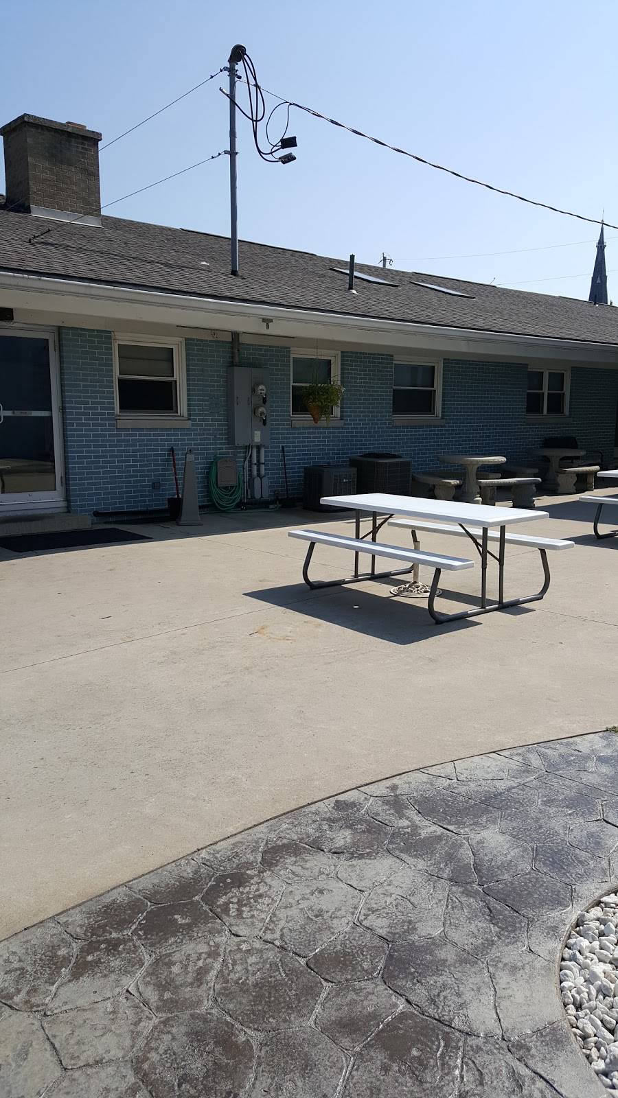 Dairy King & Motel | restaurant | 33 N Main St, Fort Loramie, OH 45845, USA | 9372952673 OR +1 937-295-2673