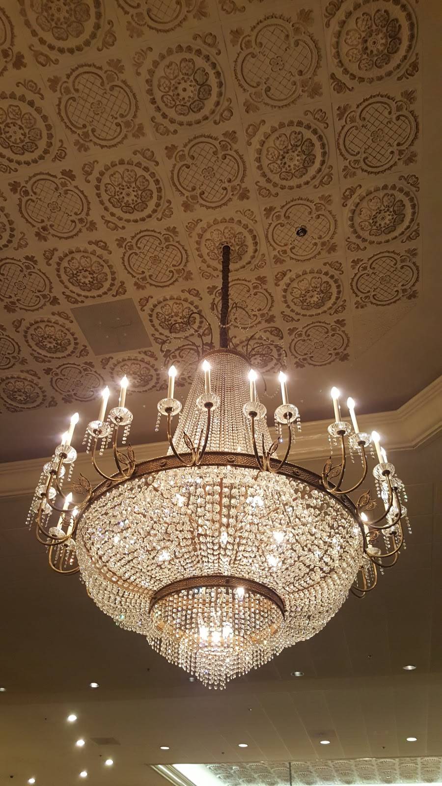 Drury Lane Theatre | restaurant | 100 Drury Ln, Oakbrook Terrace, IL 60181, USA | 6305308300 OR +1 630-530-8300