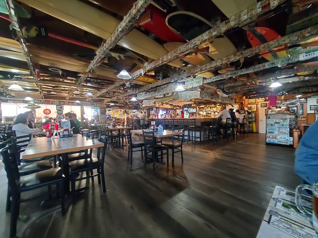 J. Michaels Restaurant | restaurant | 3210 Thomas Dr, Panama City Beach, FL 32408, USA | 8502332055 OR +1 850-233-2055