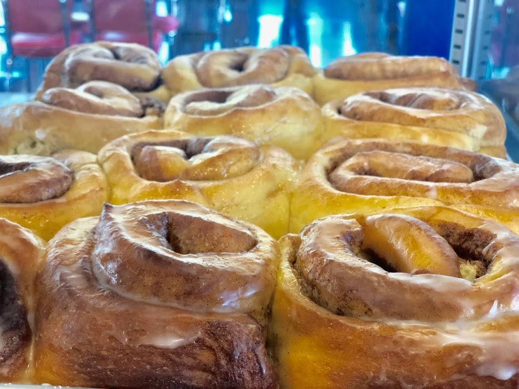 Flying Burger & Seafood Fayetteville | restaurant | 4280 W, M.L.K. Jr Blvd, Fayetteville, AR 72704, USA | 4793353155 OR +1 479-335-3155