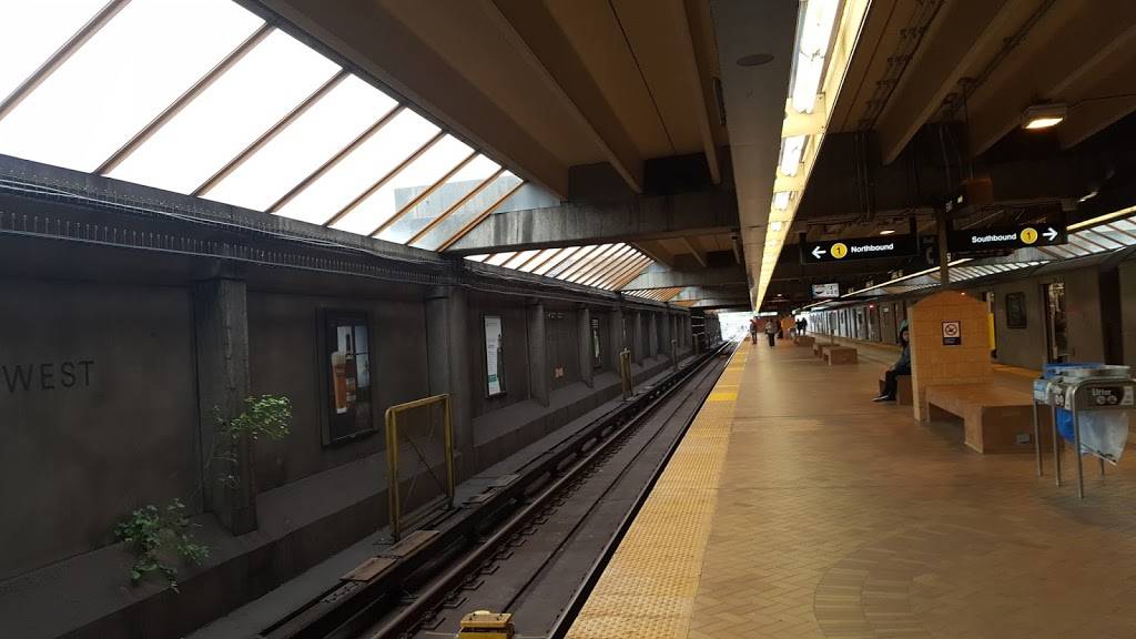 Subway | restaurant | 2013 Lawrence Ave W Unit 2, Toronto, ON M9N 0A3, Canada | 6474357518 OR +1 647-435-7518