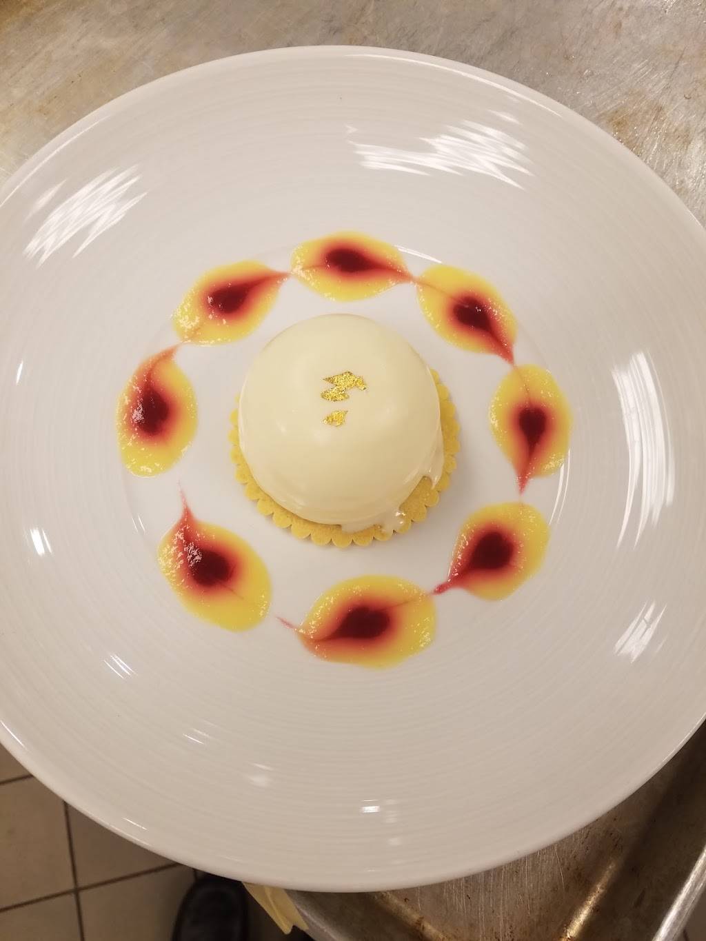 Waterleaf Restaurant | restaurant | 425 Fawell Blvd, Glen Ellyn, IL 60137, USA | 6309422284 OR +1 630-942-2284