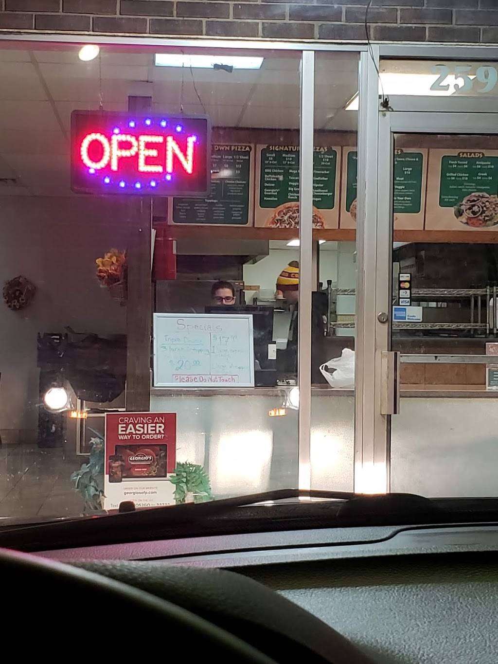 Georgios Oven Fresh Pizza Co | restaurant | 25999 Highland Rd, Cleveland, OH 44143, USA | 2166929510 OR +1 216-692-9510