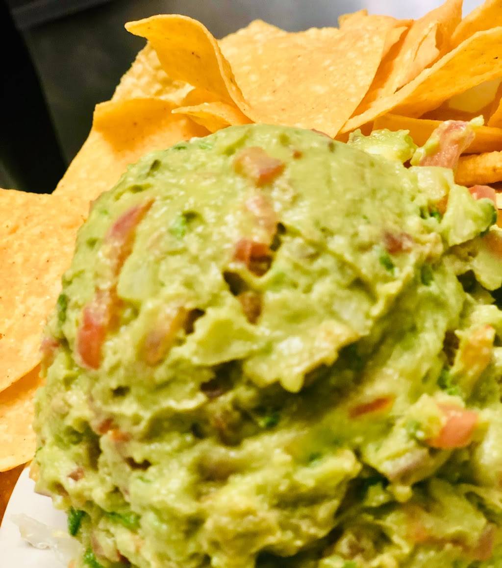 Felipes Mexican Restaurant | meal takeaway | 3434 W Central Ave, Wichita, KS 67203, USA | 3169429131 OR +1 316-942-9131