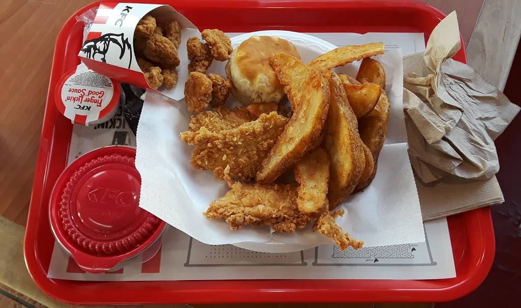 KFC | restaurant | 13720 Van Nuys Blvd, Pacoima, CA 91331, USA | 8188972309 OR +1 818-897-2309