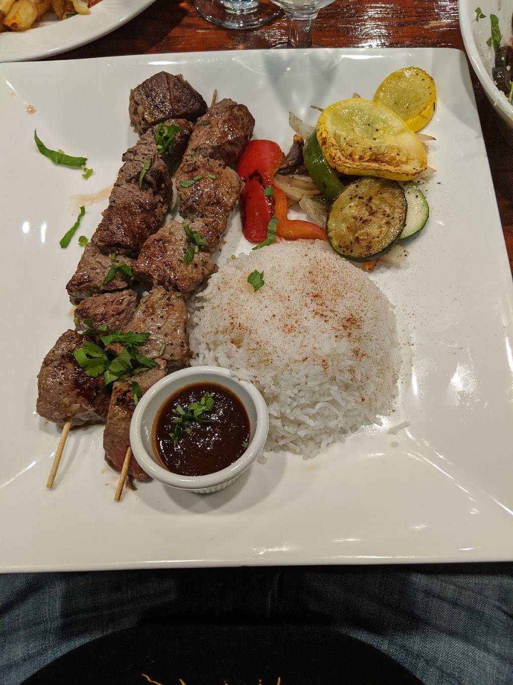 Mezza Bar & Grill | restaurant | 200 Boston Post Rd, Orange, CT 06477, USA | 2035539333 OR +1 203-553-9333