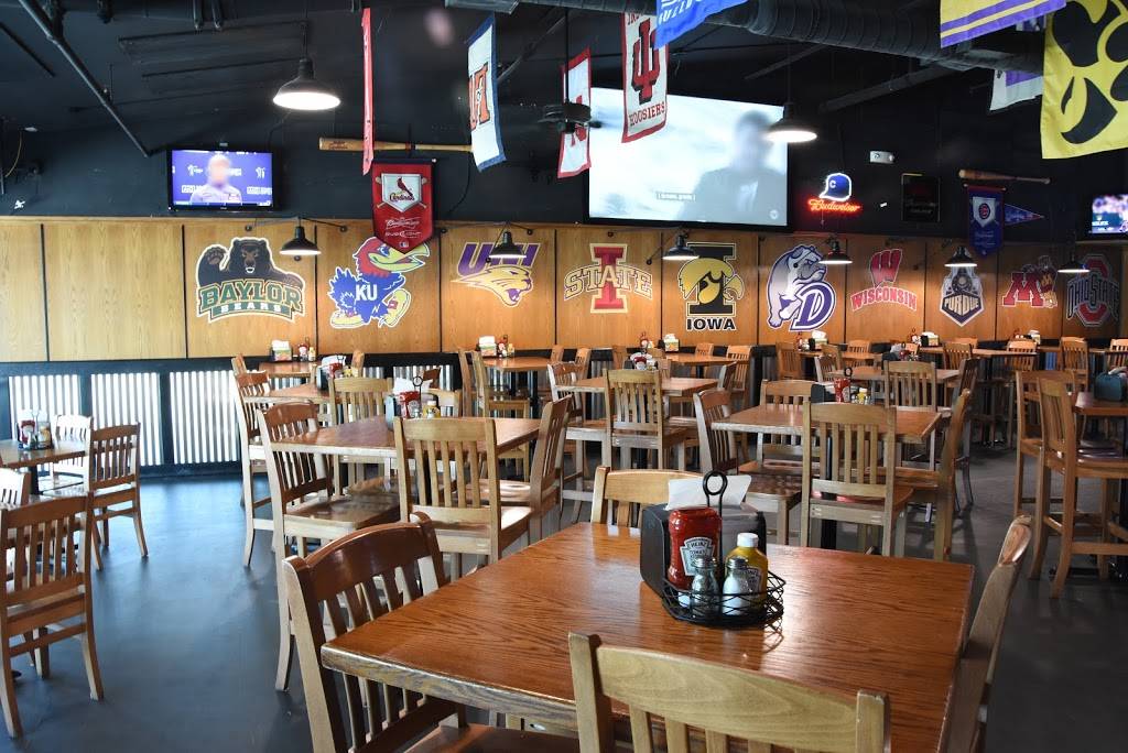 Rookies Sports Bar & Grill | restaurant | 2180 NW 156th St, Clive, IA 50325, USA | 5159870093 OR +1 515-987-0093