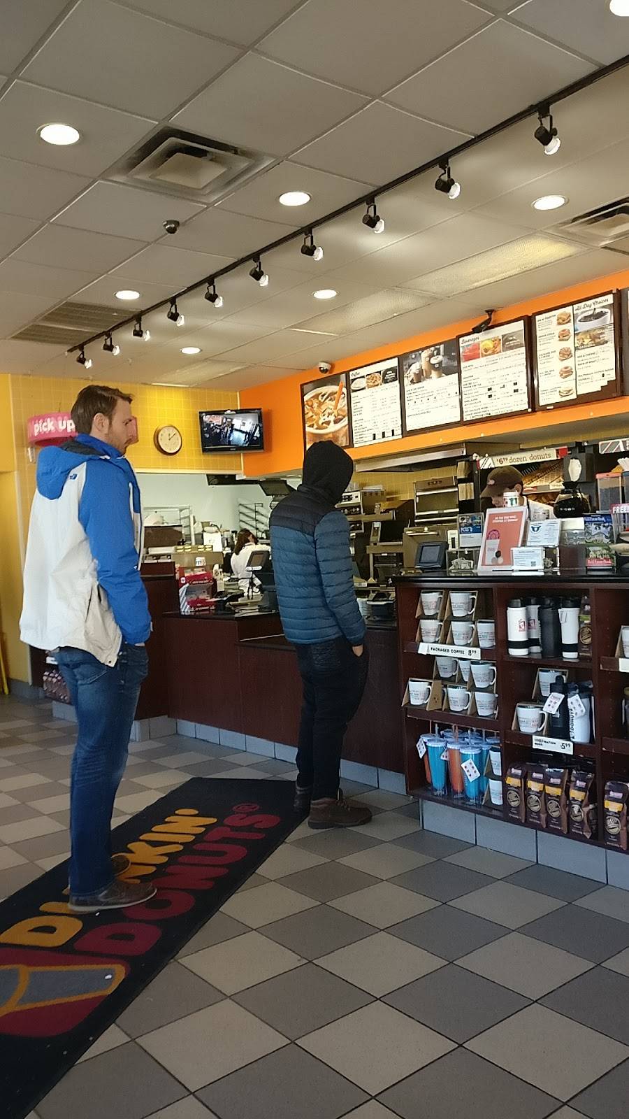 Dunkin | cafe | 1002 S College Ave, Newark, DE 19713, USA | 3023696447 OR +1 302-369-6447