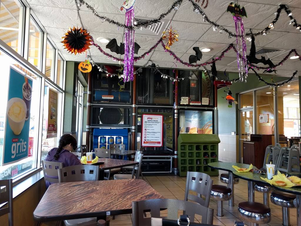 McDonalds | cafe | 4338 W North Ave, Chicago, IL 60639, USA | 7733848165 OR +1 773-384-8165