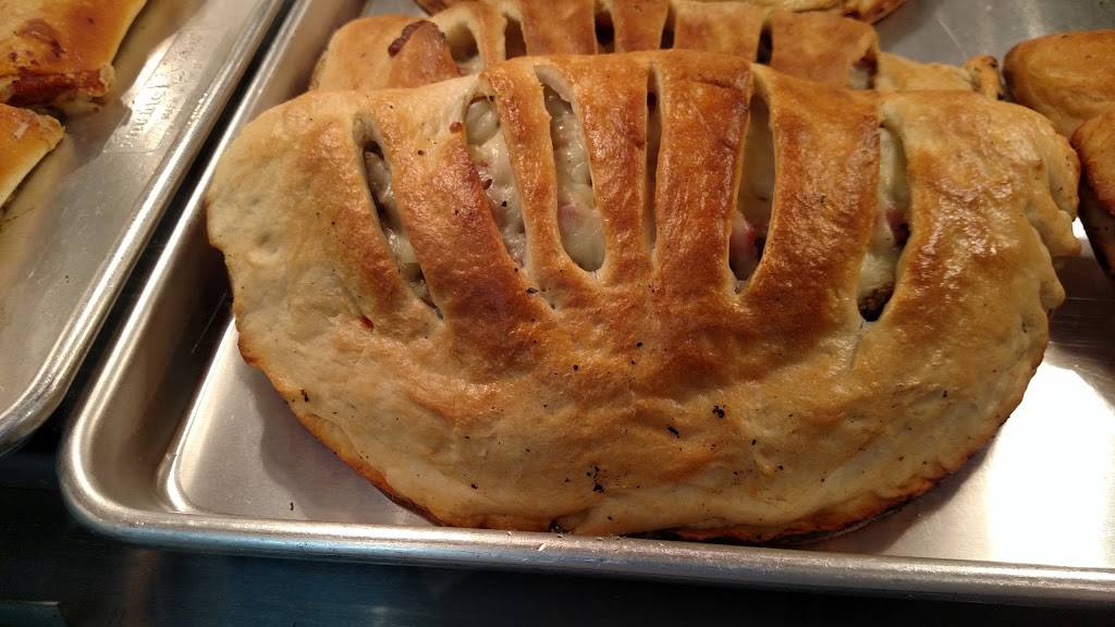 Stadium Pizza & Chicken | restaurant | 1101 N Pontiac Trail, Walled Lake, MI 48390, USA | 2489260266 OR +1 248-926-0266