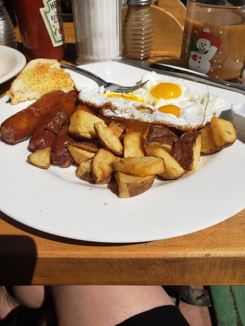 Johnny Gs Cafe | restaurant | 478 Parliament St, Toronto, ON M5A 3A3, Canada | 6473683866 OR +1 647-368-3866