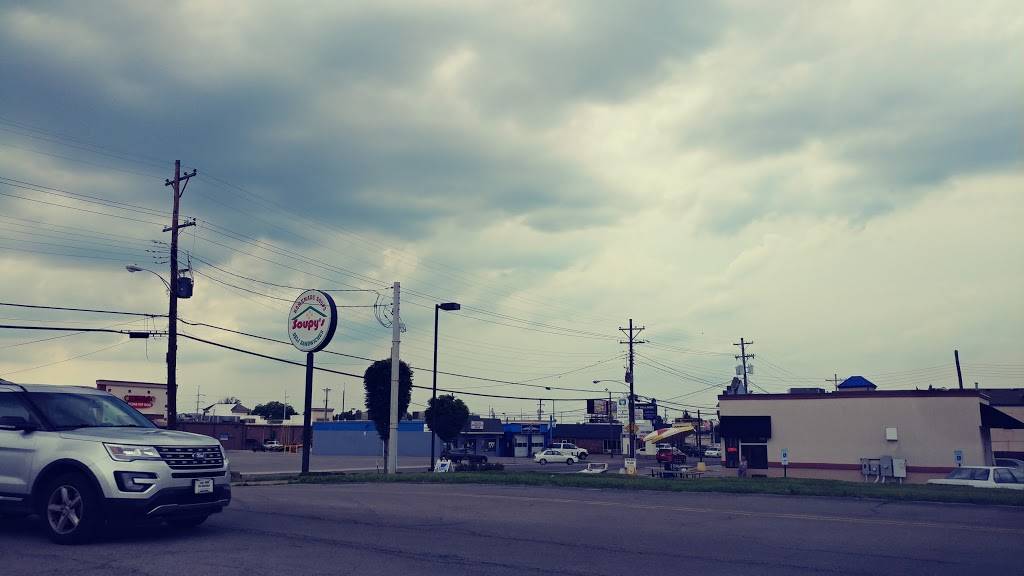 Soupys | restaurant | 3027 Hunsinger Ln, Louisville, KY 40220, USA | 5024515325 OR +1 502-451-5325