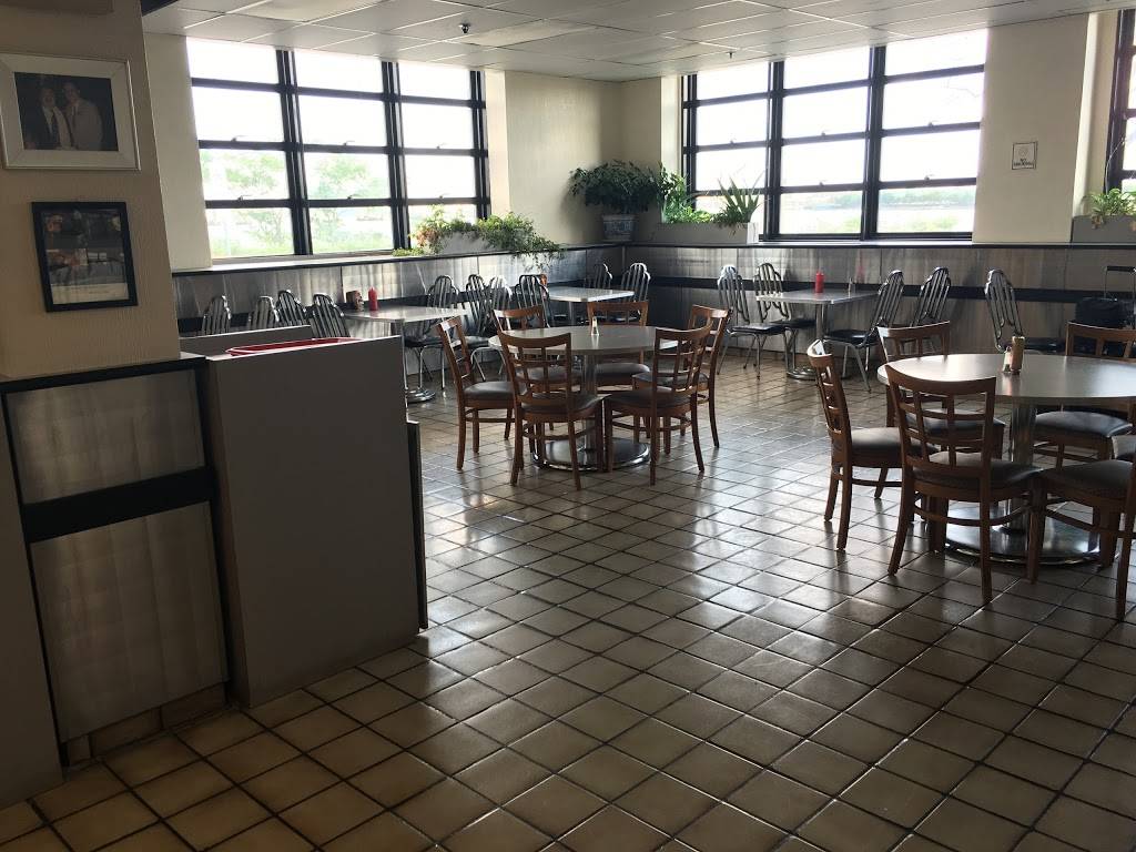 Yankee Clipper | restaurant | LaGuardia Airport, 81 Marine Terminal Rd, East Elmhurst, NY 11371, USA | 7184768859 OR +1 718-476-8859