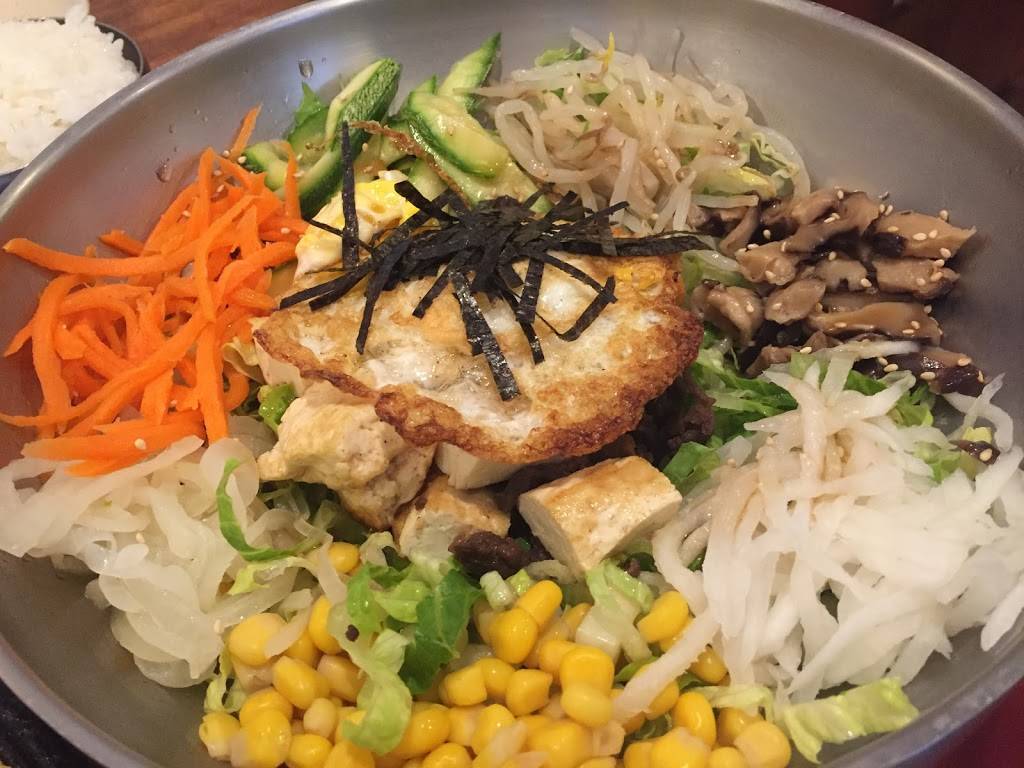 Lighthouse Tofu & BBQ | restaurant | 4121 Chatelain Rd, Annandale, VA 22003, USA | 7033333436 OR +1 703-333-3436