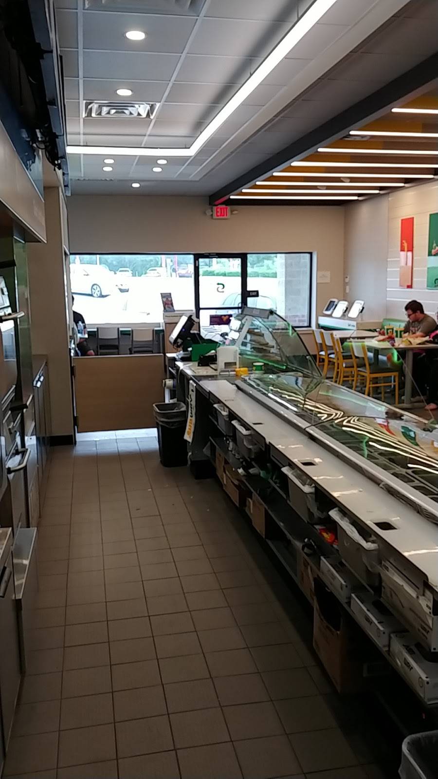 Subway Restaurants | restaurant | 4790 Penn Ave, Sinking Spring, PA 19608, USA | 6107506655 OR +1 610-750-6655