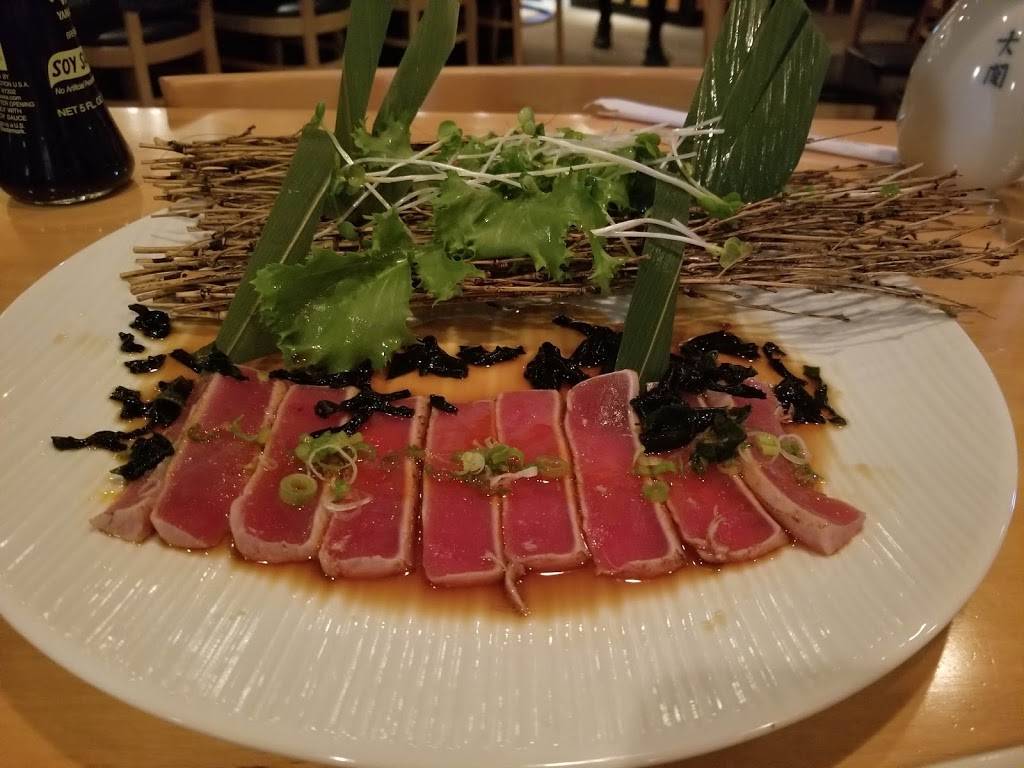 Sushi Ukai | restaurant | 281 Rice Lake Square, Wheaton, IL 60189, USA | 6302218986 OR +1 630-221-8986