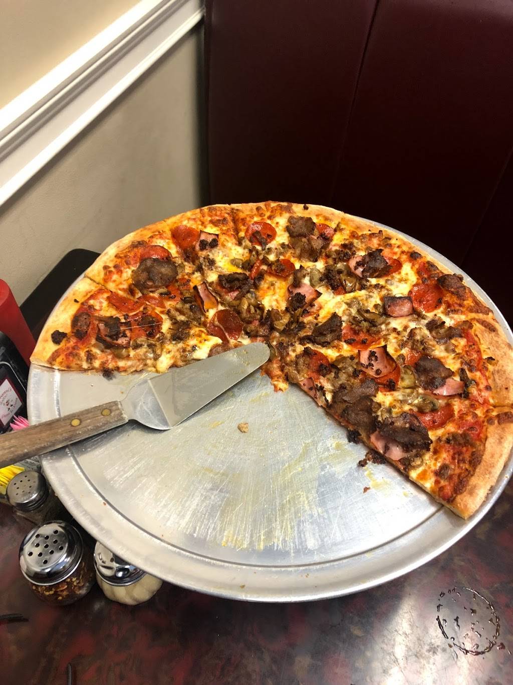 Giovannis Pizza & Pasta | restaurant | 559 Winecoff School Rd, Concord, NC 28027, USA | 7047888808 OR +1 704-788-8808