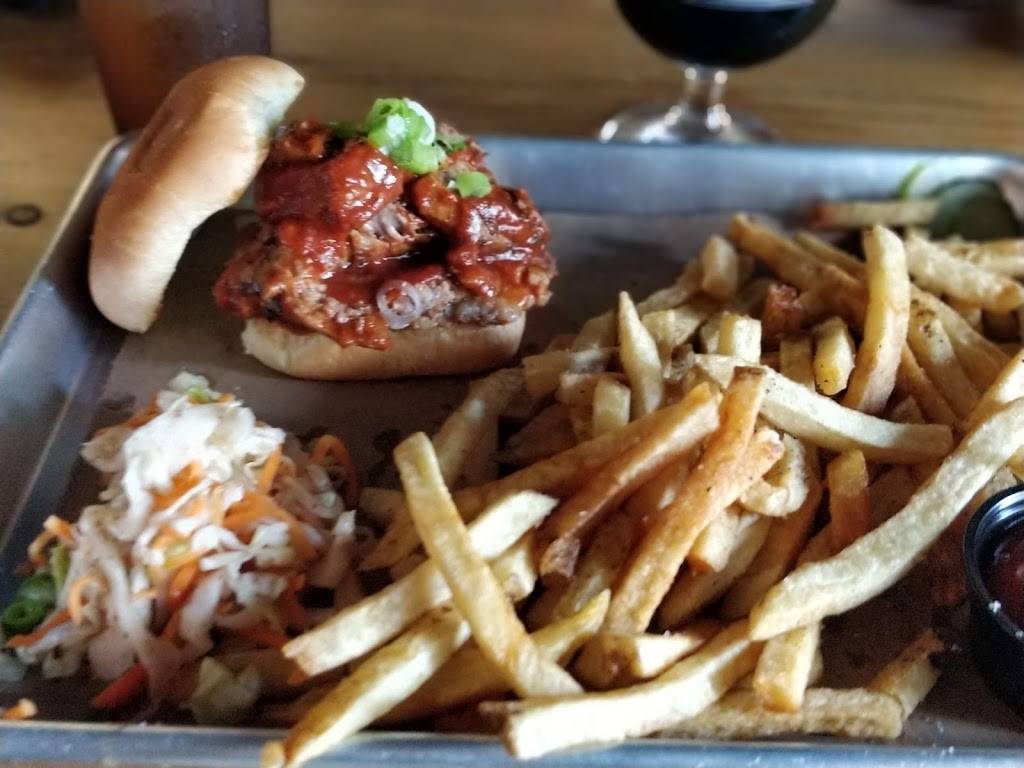 STANDARD GASTROPUB | restaurant | 233 Main St, Bridgton, ME 04009, USA | 2076474100 OR +1 207-647-4100