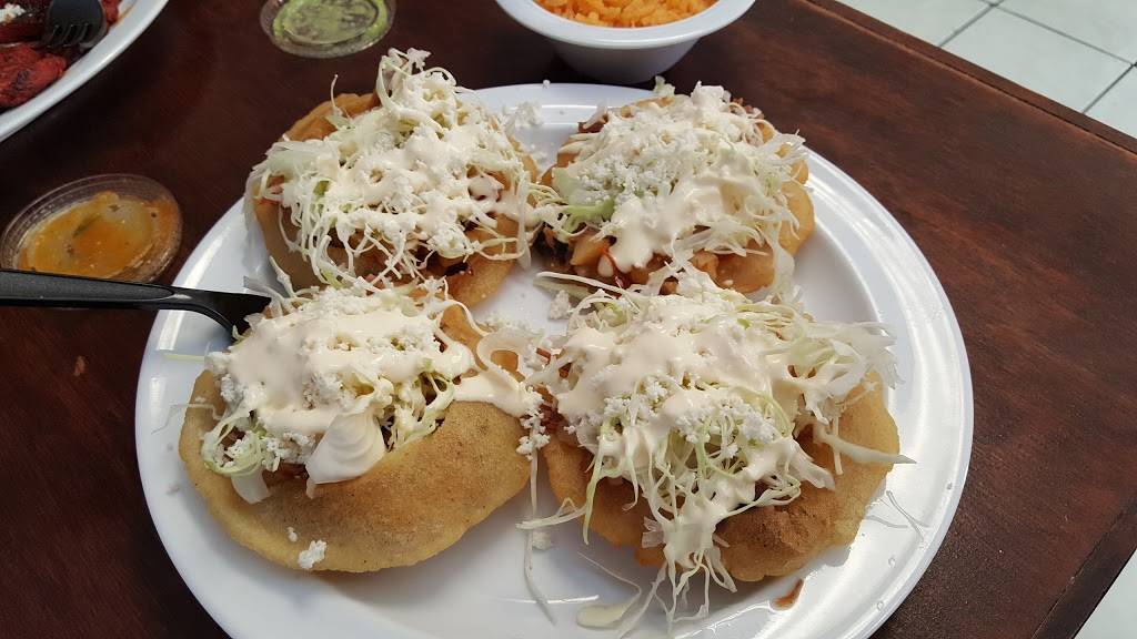 Limon’s | restaurant | 3105 W Davis St, Dallas, TX 75211, USA | 2143300947 OR +1 214-330-0947