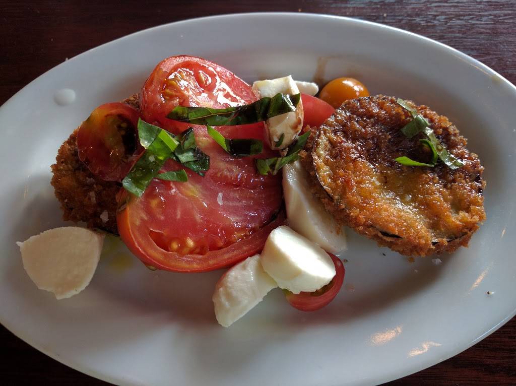 Paddock Club | restaurant | 61 S Lake St, Elkhart Lake, WI 53020, USA | 9208763288 OR +1 920-876-3288