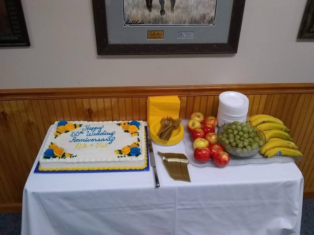 Rustic Inn | restaurant | 133 N Saginaw St, St Charles, MI 48655, USA | 9898656466 OR +1 989-865-6466