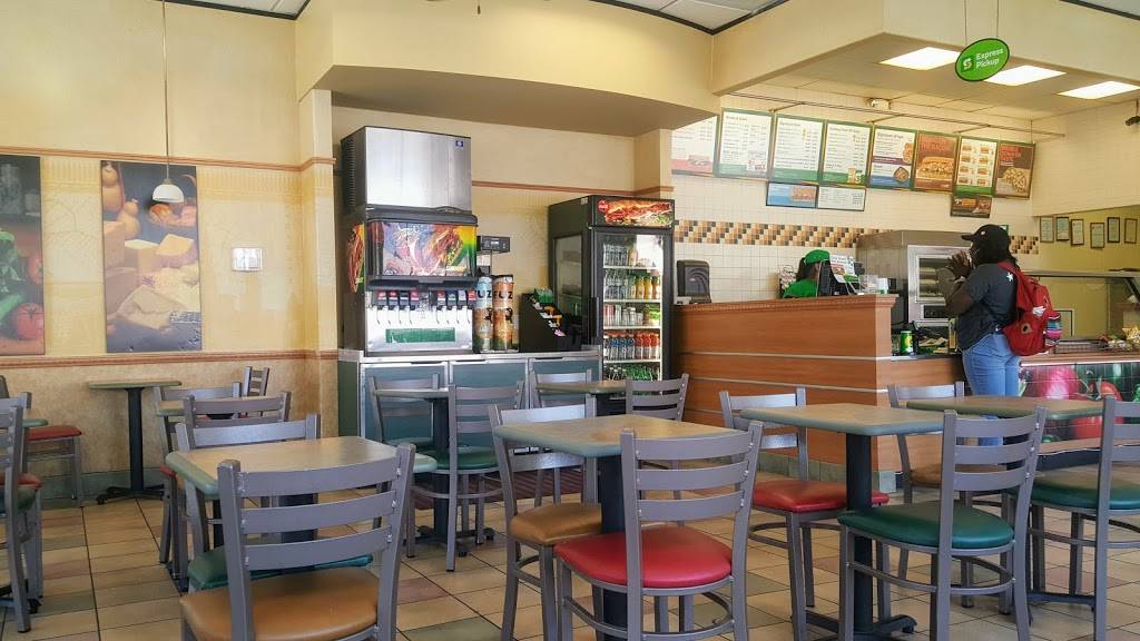 Subway Restaurants | restaurant | 5475 W Loop S #200, Houston, TX 77081, USA | 7136678220 OR +1 713-667-8220