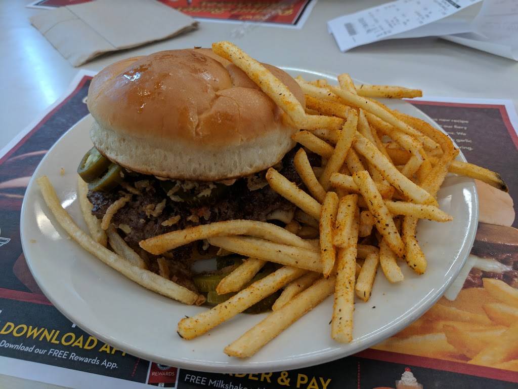 Steak n Shake | restaurant | 6231 Valley Springs Pkwy, Riverside, CA 92507, USA | 9514136437 OR +1 951-413-6437