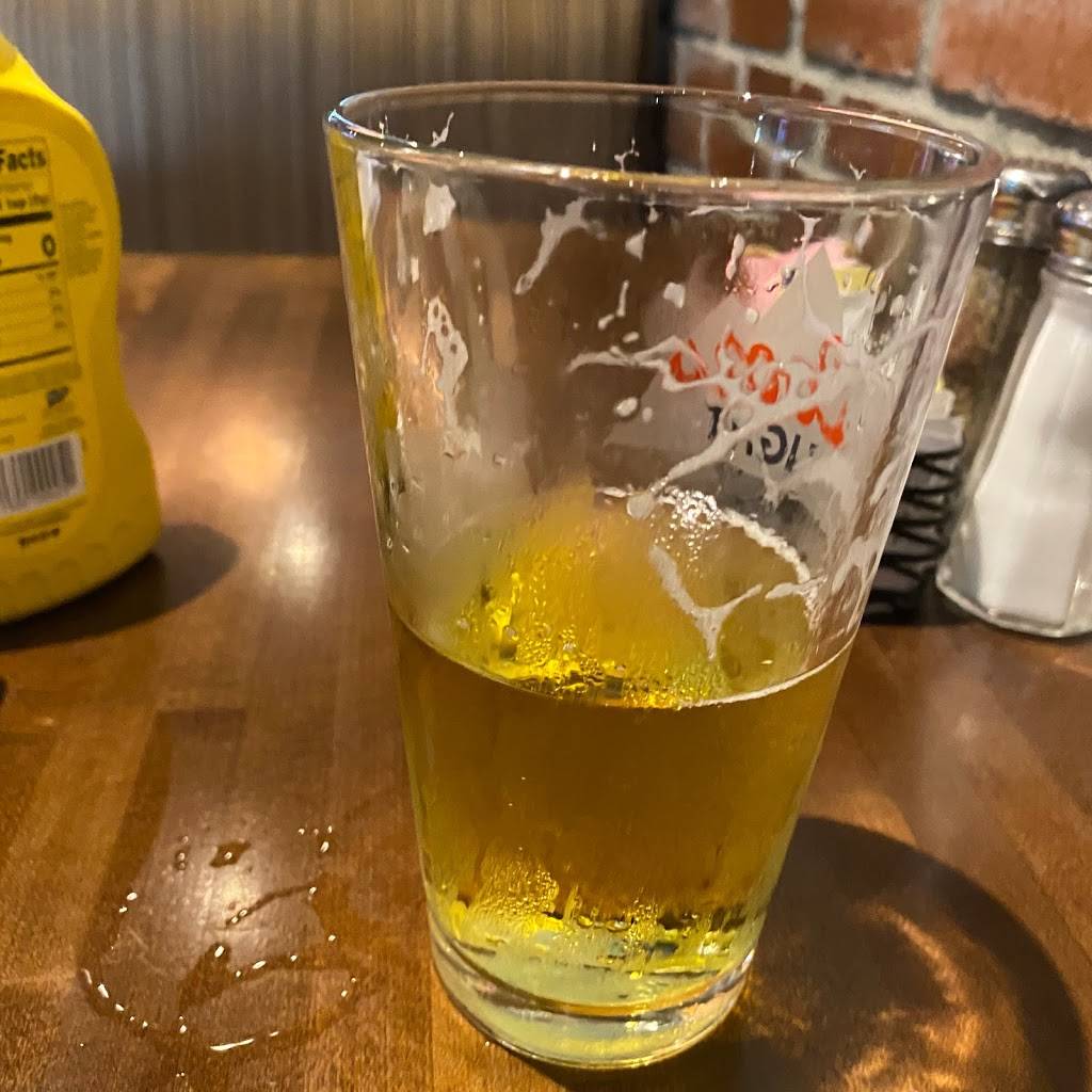 Rehab Sports Grill | restaurant | 1534 E Bethany Home Rd, Phoenix, AZ 85014, USA | 6026333096 OR +1 602-633-3096