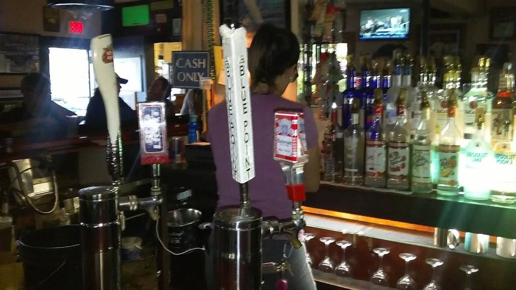 Wayside Inn | restaurant | 38 NE 1st Ave, Dania Beach, FL 33004, USA | 9549222411 OR +1 954-922-2411