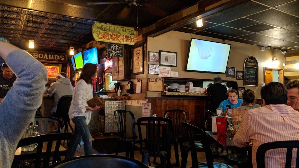 Santoras Pizza Subs & Wings | restaurant | 28251 Marguerite Pkwy, Mission Viejo, CA 92692, USA | 9493643282 OR +1 949-364-3282