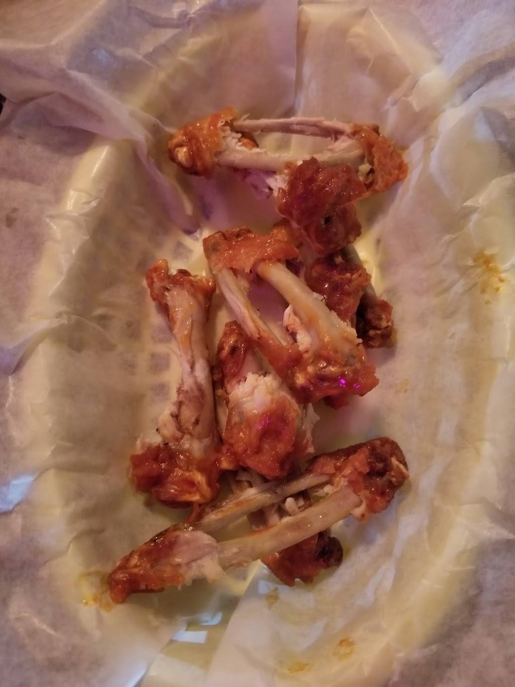 Razzles | restaurant | 27128 Bagley Rd, Olmsted Falls, OH 44138, USA | 4402353663 OR +1 440-235-3663