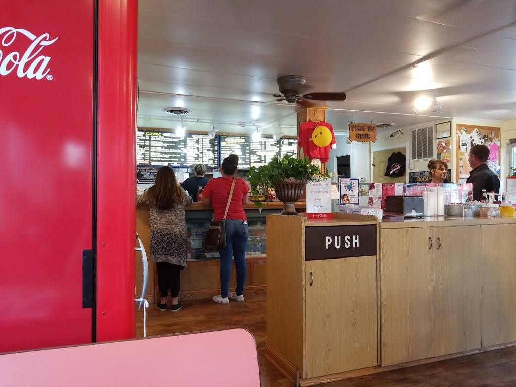 Beef Village | restaurant | 1125 N Seminary Ave, Woodstock, IL 60098, USA | 8153383433 OR +1 815-338-3433