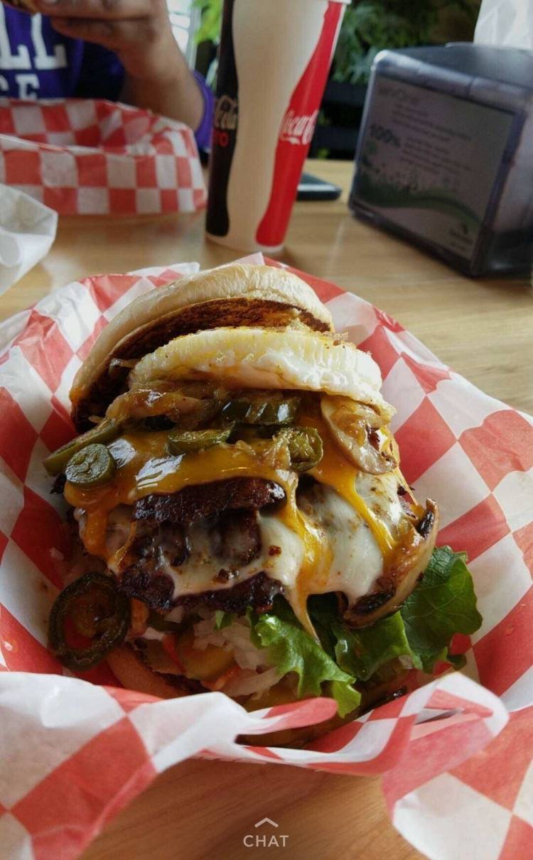 BurgerFiend | restaurant | 3980 Center Point Rd NE, Cedar Rapids, IA 52402, USA | 3192004499 OR +1 319-200-4499