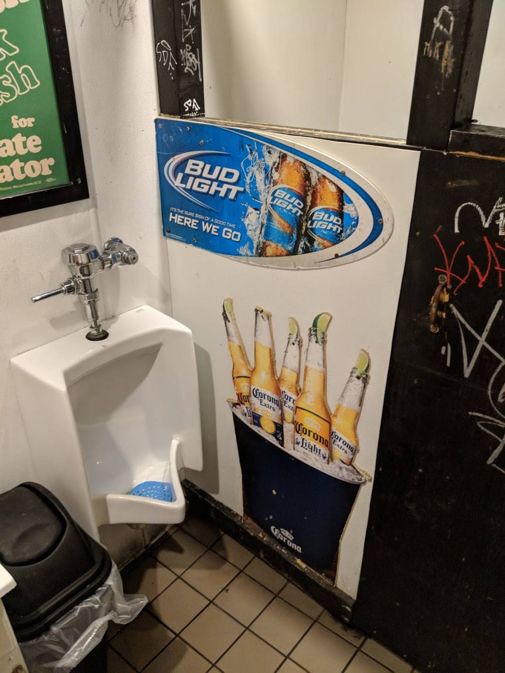 Conor Larkins Grill & Tap | restaurant | 329 Huntington Ave, Boston, MA 02115, USA | 6178670084 OR +1 617-867-0084