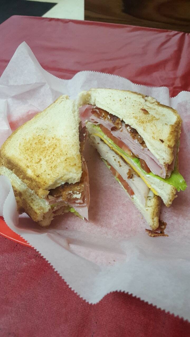 Burger Barn | restaurant | 3303 Leadvale Rd, White Pine, TN 37890, USA | 8656747457 OR +1 865-674-7457