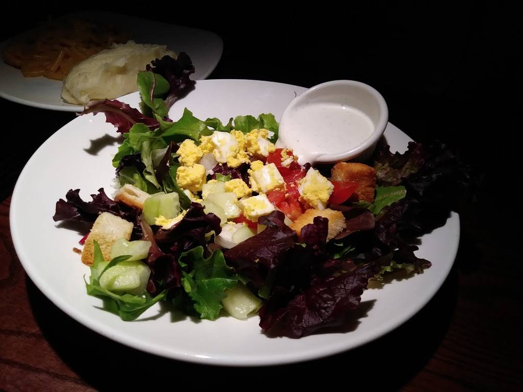 Village Tavern | restaurant | 2000 Griffith Rd, Winston-Salem, NC 27103, USA | 3367608686 OR +1 336-760-8686