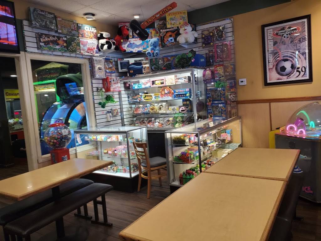 Straw Hat pizza | restaurant | 10729 South St, Cerritos, CA 90703, USA | 5629258441 OR +1 562-925-8441