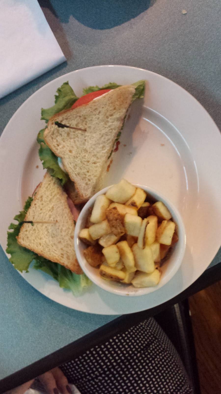 Blue Isle Home-Style Restaurant and Bar | restaurant | 410 Boone Ave, Winchester, KY 40391, USA | 8593854488 OR +1 859-385-4488