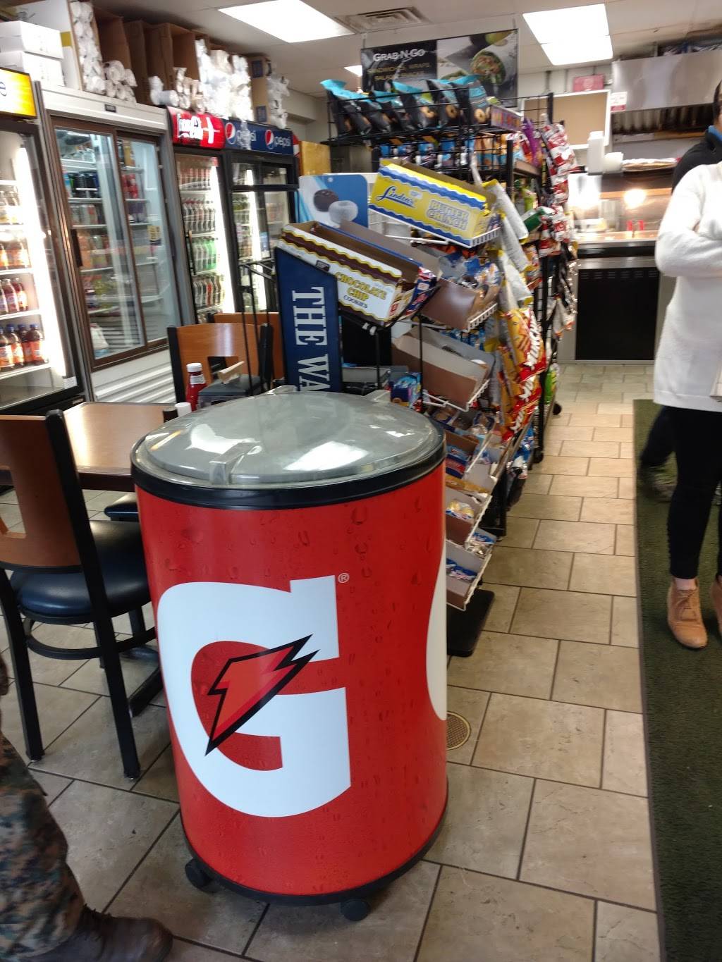 City Line Delicatessen | restaurant | 573 N Broadway, White Plains, NY 10603, USA | 9149490125 OR +1 914-949-0125