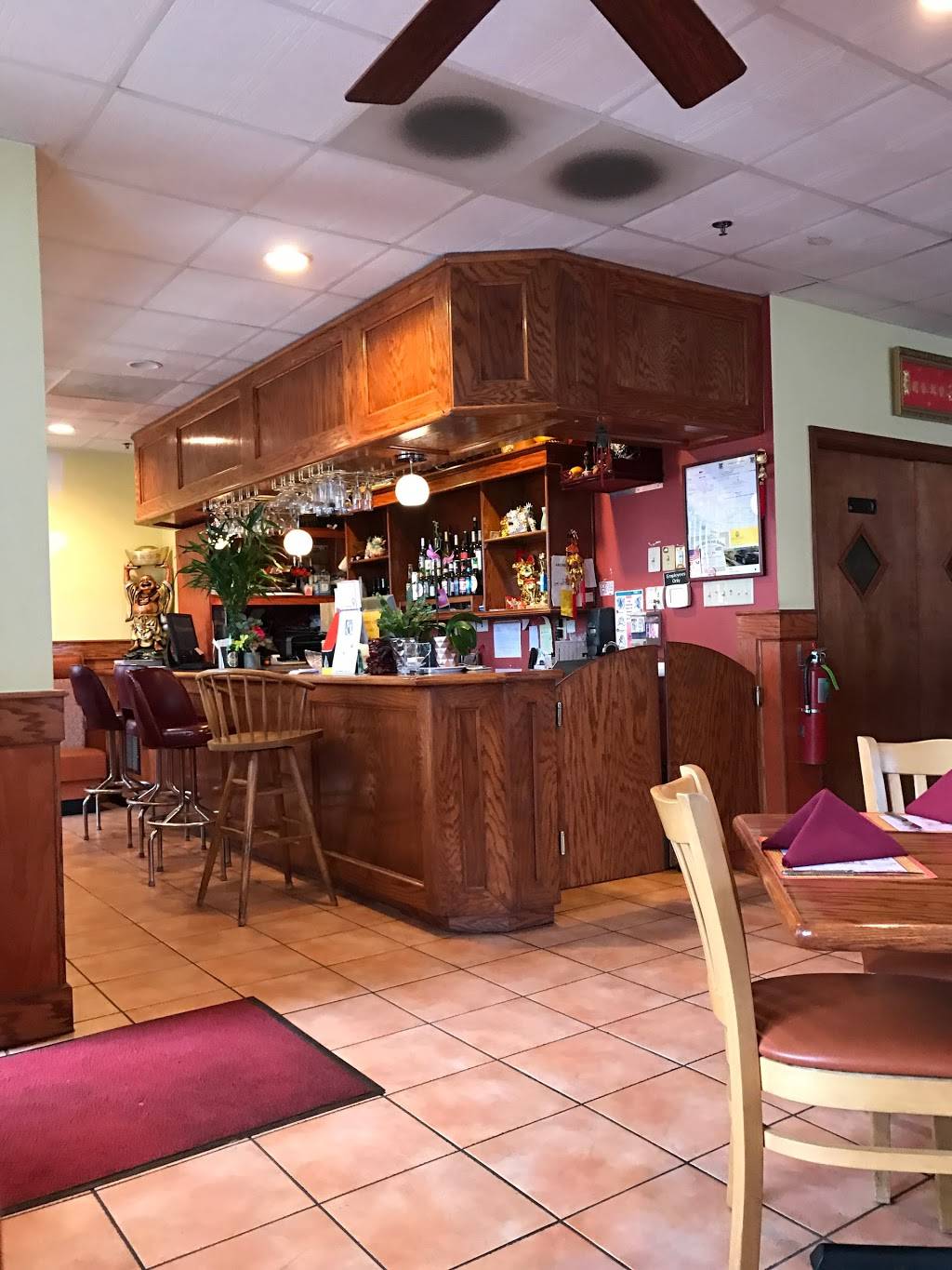 Kirin Asian Cafe | restaurant | 43053 Pemberton Square # 100, Chantilly, VA 20152, USA | 7035426118 OR +1 703-542-6118