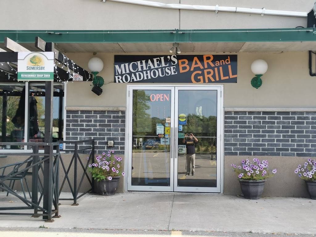 Michaels Roadhouse Bar & Grill | restaurant | 500 Norwich Ave, Woodstock, ON N4S 3W5, Canada | 5192905151 OR +1 519-290-5151