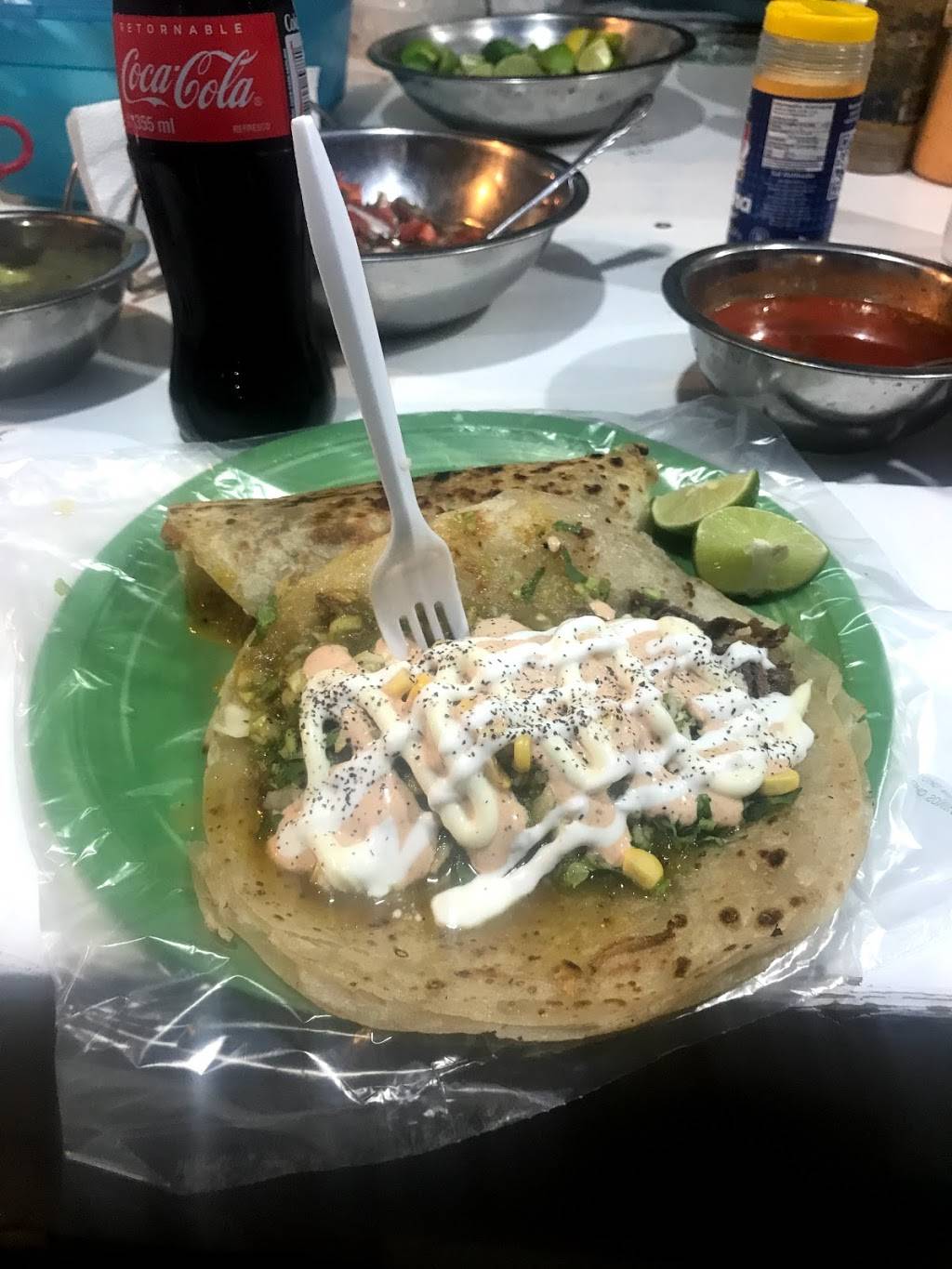 Tacos Culiacan | restaurant | Av Begonias LB, Jardin Dorado, 22200 Tijuana, B.C., Mexico | 016645038870 OR +52 664 503 8870